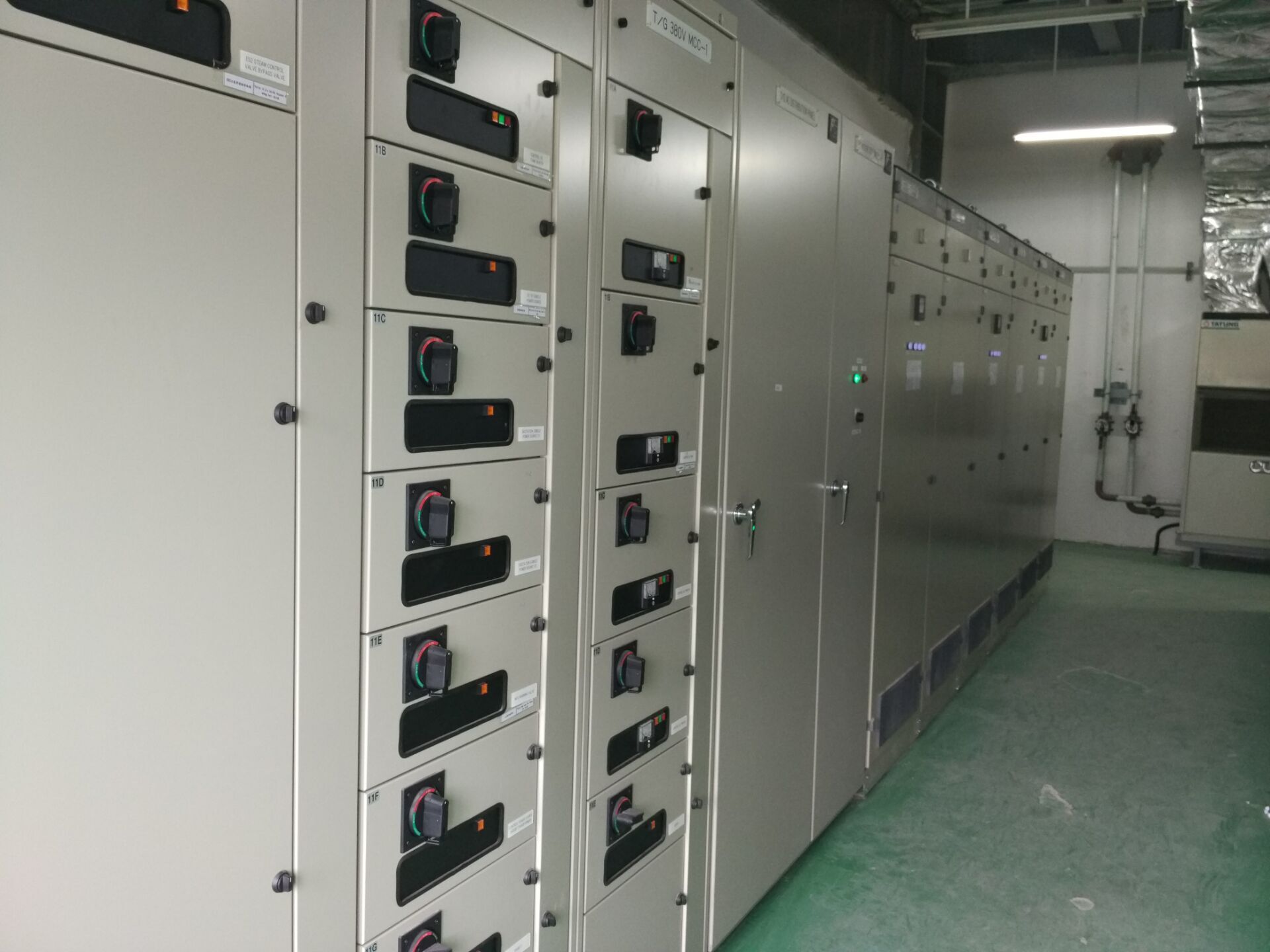 石家莊配電柜,河北配電柜,石家莊變頻柜,石家莊PLC控制柜 石家莊變頻控制柜|石家莊PLC控制柜|石家莊配電柜|石家莊電氣成套|石家莊自動(dòng)化|石家莊動(dòng)力柜