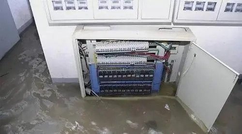 石家莊配電柜,河北配電柜,石家莊變頻柜,石家莊PLC控制柜