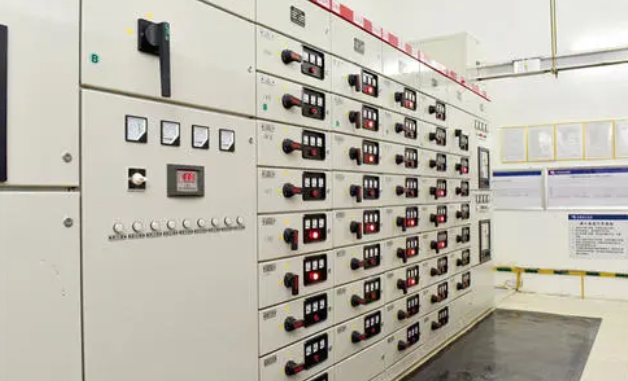 石家莊配電柜,河北配電柜,石家莊變頻柜,石家莊PLC控制柜