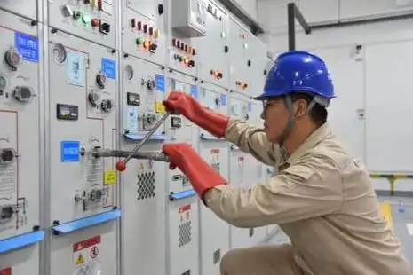 石家莊配電柜,河北配電柜,石家莊變頻柜,石家莊PLC控制柜 石家莊配電柜,河北配電柜,石家莊變頻柜,石家莊PLC控制柜