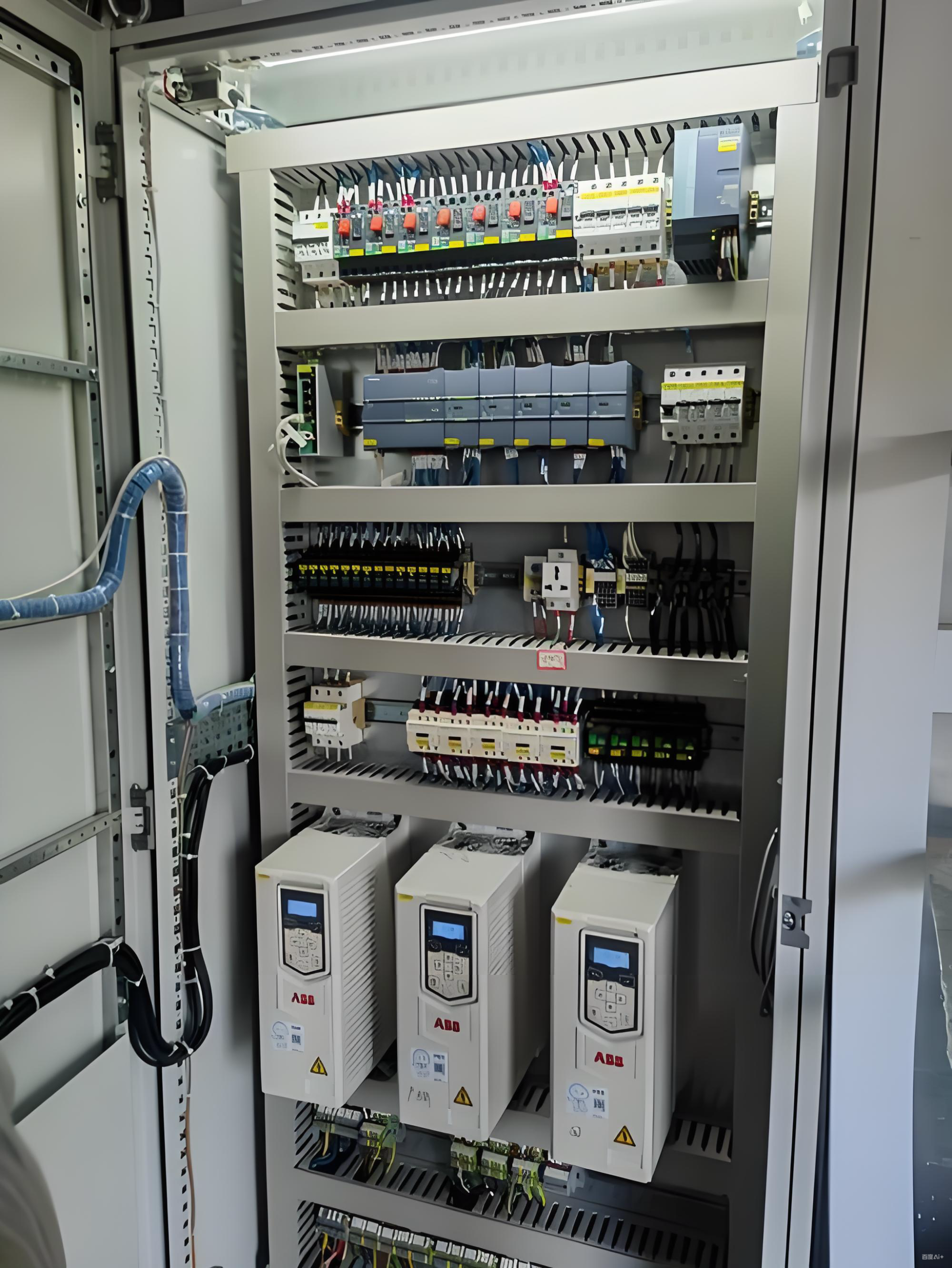 石家莊配電柜,河北配電柜,石家莊變頻柜,石家莊PLC控制柜